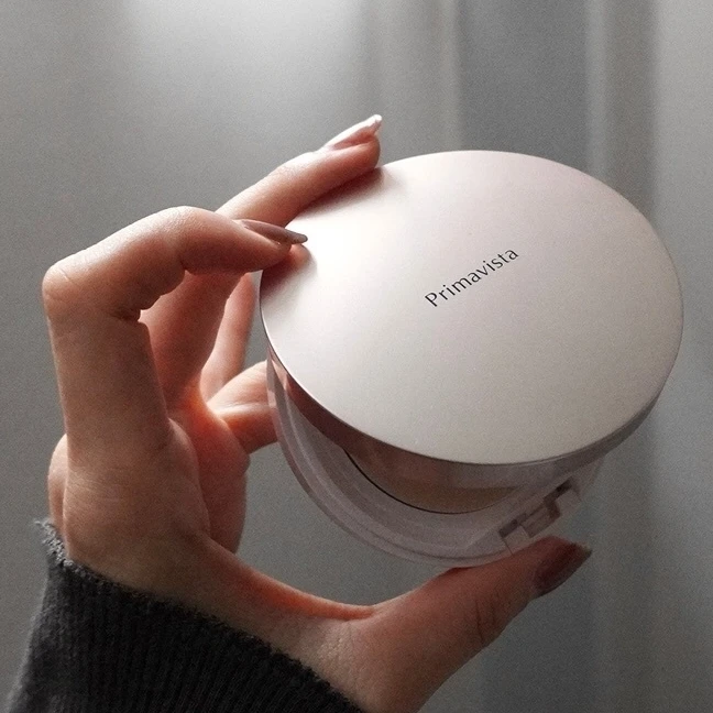 Primavista プリマヴィスタ デイトリートメントバーム バーム状美容液ファンデーション ファンデ ファンデーション ドラッグストア 薬局 美容液ファンデ 冬 ツヤ肌 乾燥肌 01 ライトオークル 美肌 数量限定 新作コスメ2022 新作コスメ maquia maquiaonline マキア マキアインフルエンサー マキアブログ