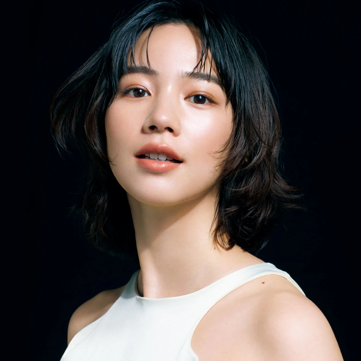 のん KANEBOの魅力 メイクアップ