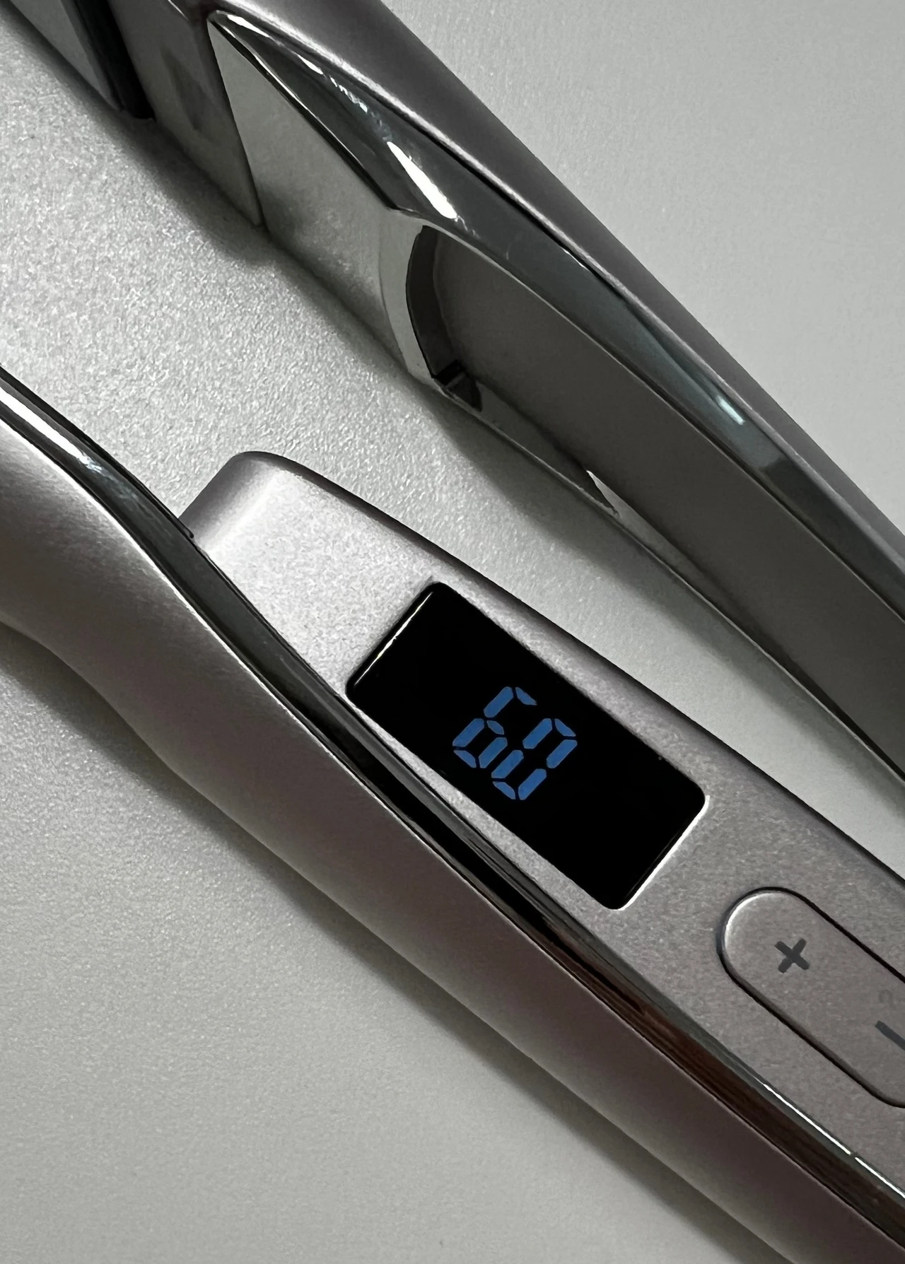 【ヘアアイロン】サロン帰り級になれちゃう！潤うヘアアイロンでツヤ髪作り_2_1