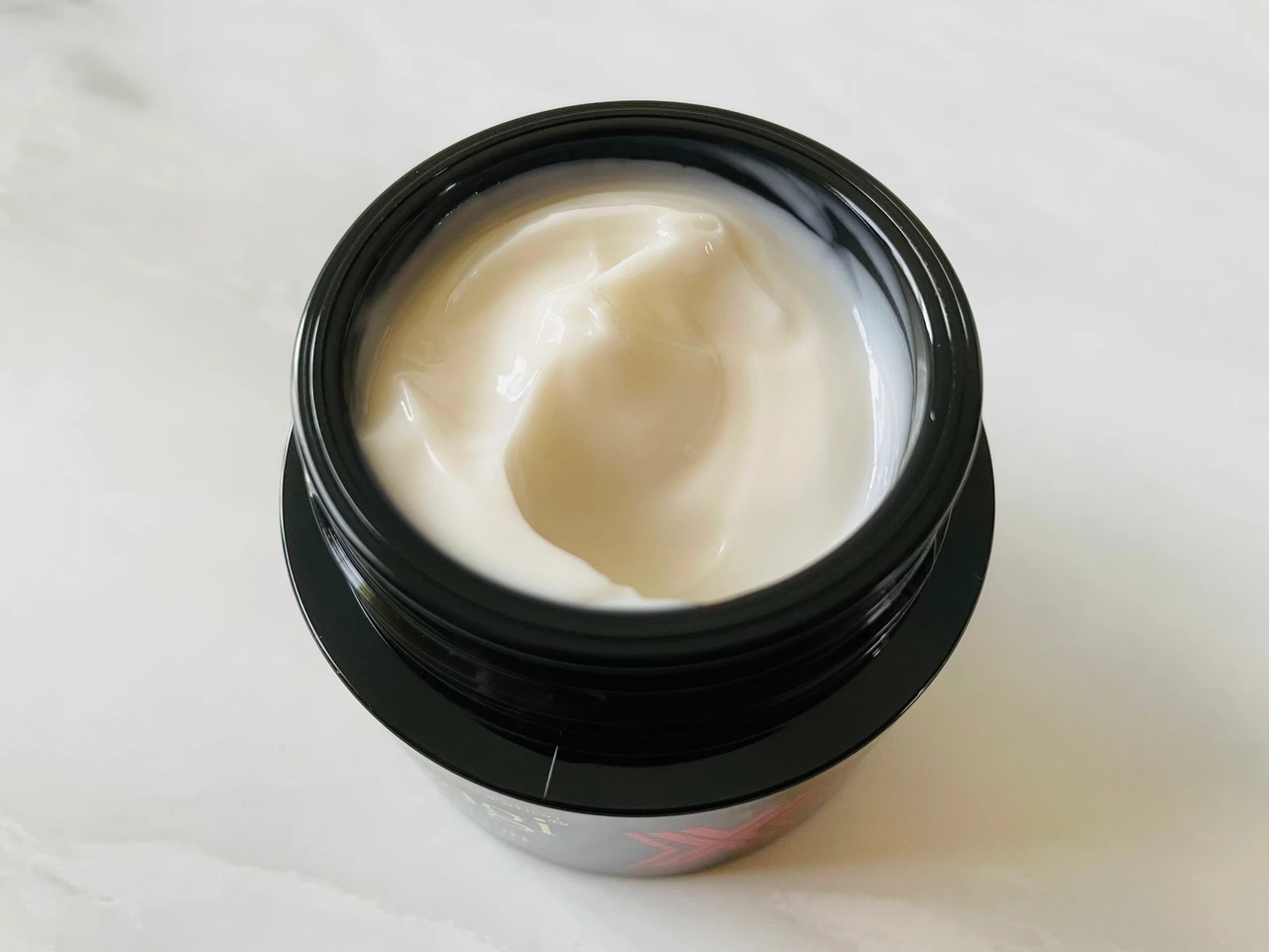 今、ゆるみに悩んでいる全ての人へ！ゆるんだ肌を包み込むホールド感を体感して下さい。【オバジ(Obagi)】_3