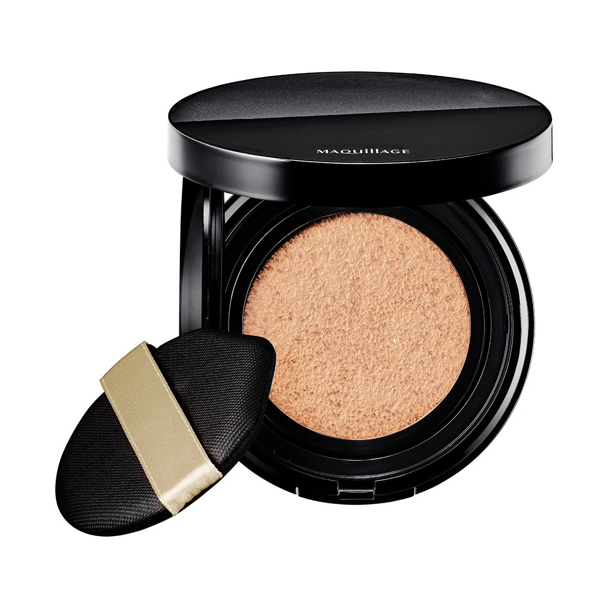 ドラマティックエッセンスクッション グロウ SPF50+・PA++++ 全3色 ￥3520（ケース別売り￥1100）／マキアージュ