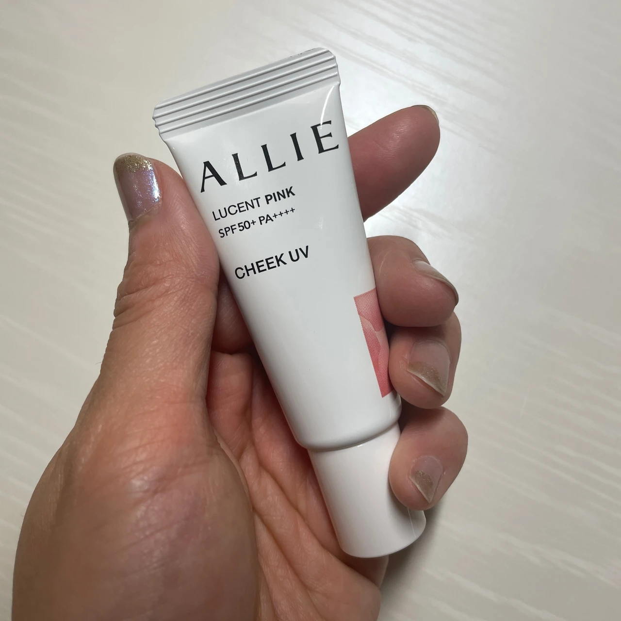 アリィー クロノビューティ カラーオン UV  チーク01