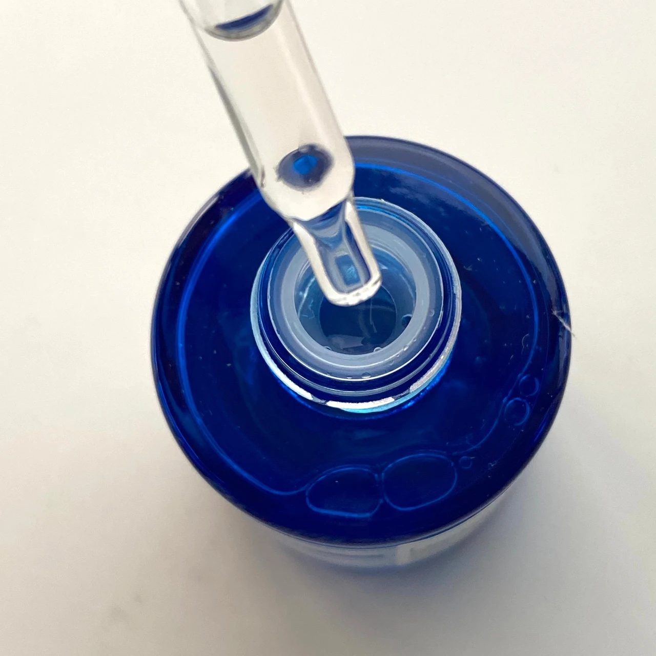 200年、皮膚治療の歴史があるユリアージュ温泉水を10.5%も配合。ユリアージュ シカ デイリーセラム&ジェルクリーム_2_1