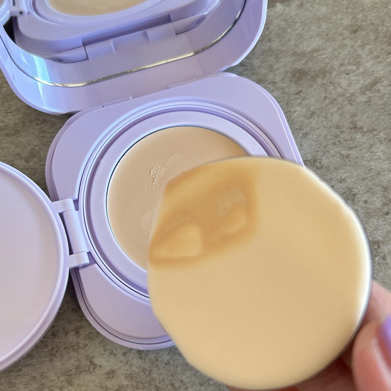 SPステイ クリームパクト ファンデーション テクスチャー