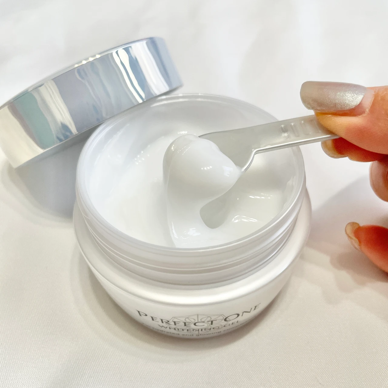 パーフェクトワン　薬用ホワイトニングジェル　レビュー