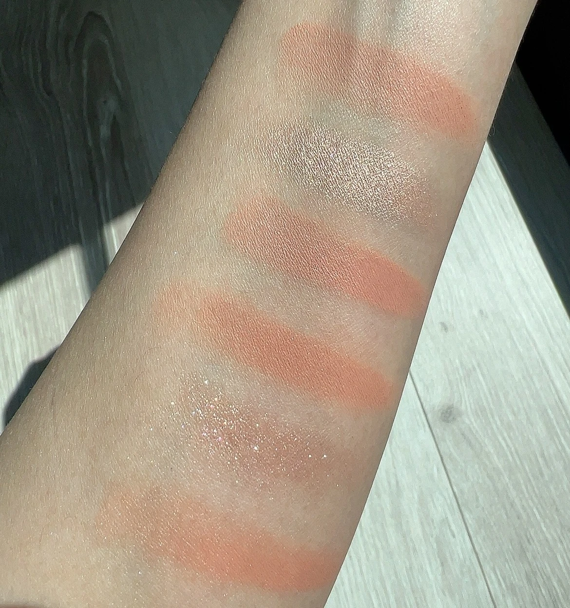 様々なテクスチャーを楽しめる！『WAKEMAKE』"ソフトシアーマルチパレット"_3_2