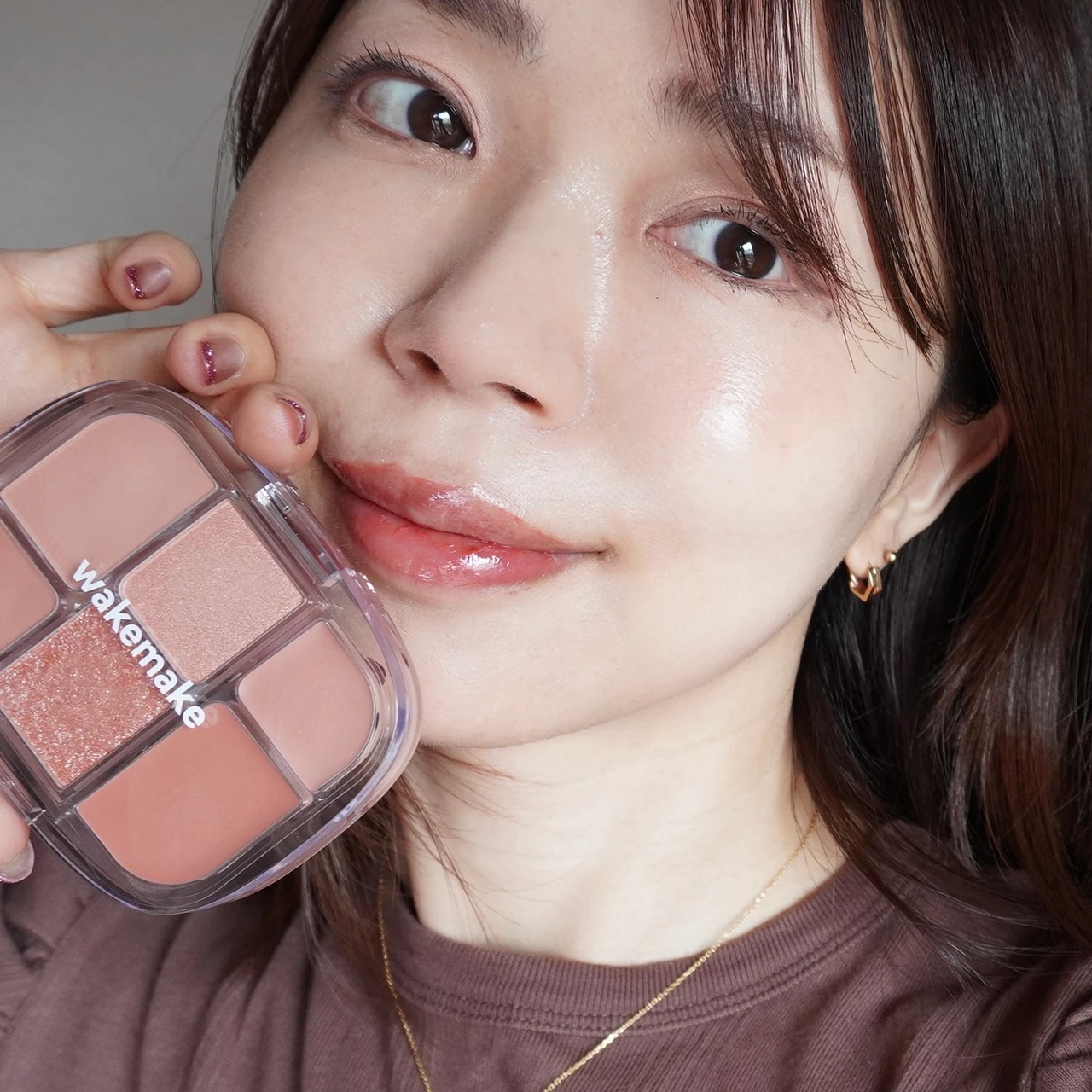 wakemake ウェイクメイク 韓国コスメ ソフトシアーマルチパレット紹介 01コーラルヘルツでメイクしてみた