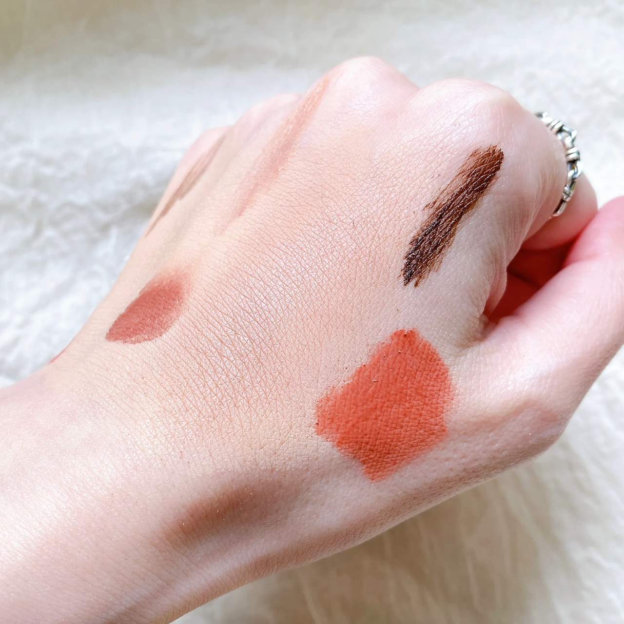 「しぼみ肌」ケアのできる新美容液と、肌負担最小限の名品クレンジングバーム、使ってみました_9