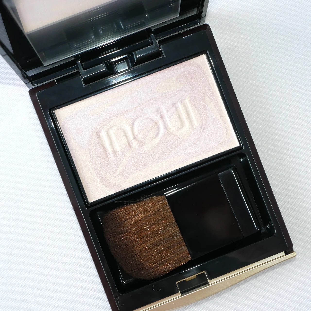 インウイ INOUI プレストパウダー 限定