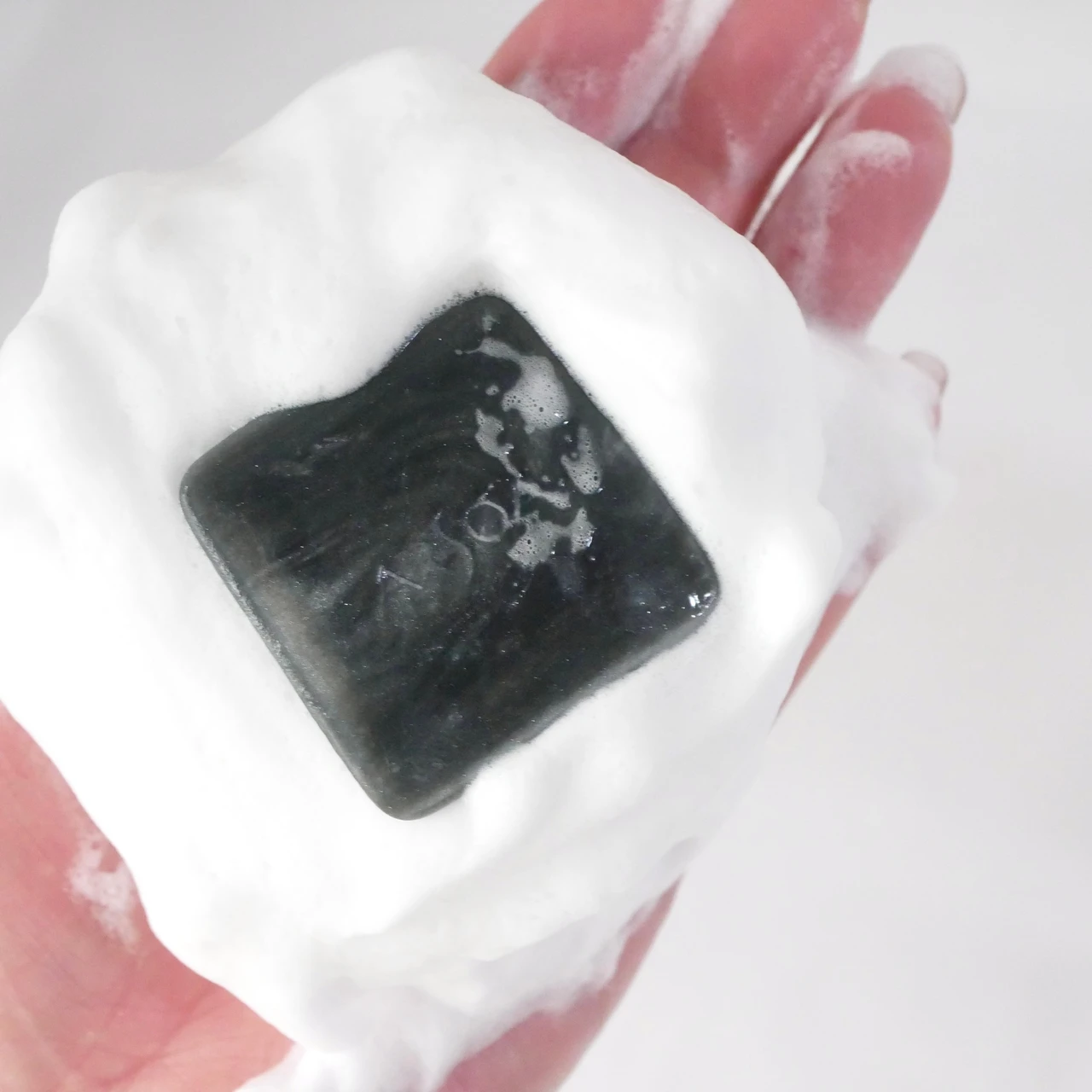 ARSOA(アルソア)クイーンシルバー 洗顔石鹸 泡