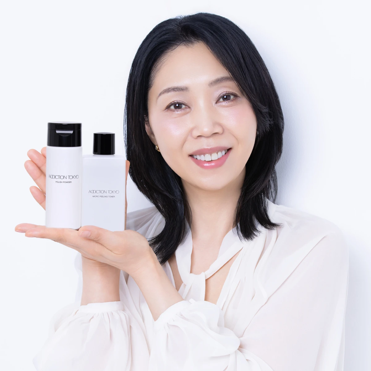 水井真理子さん アディクション マイクロピーリングトナー アディクション ポリッシュパウダー