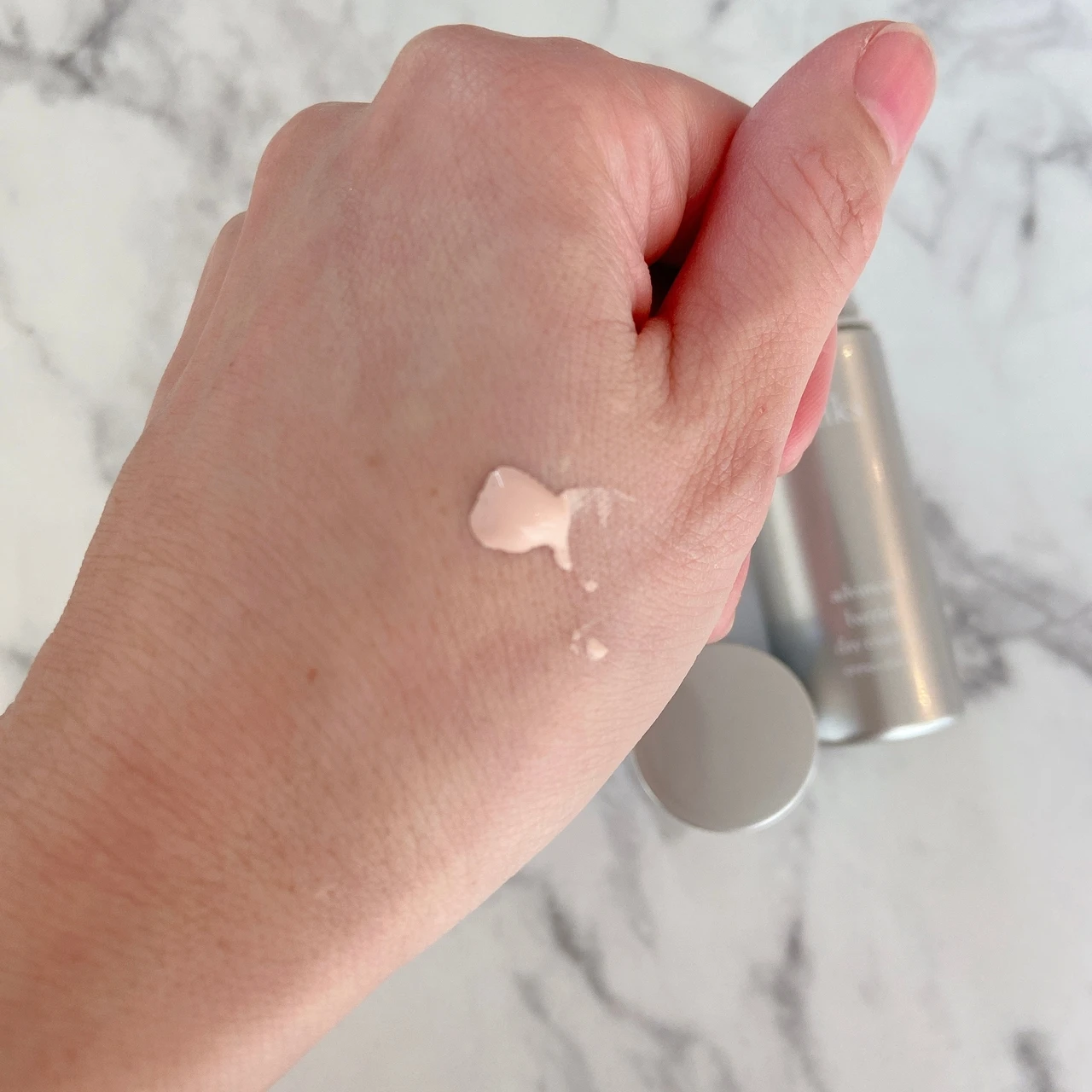 【敏感肌でもあきらめないで👍】トーンアップしながらケアもできちゃう👀敏感肌用日焼け止め美容液✨iniks「アドバンスバリア デイエッセンス」💕_2_2