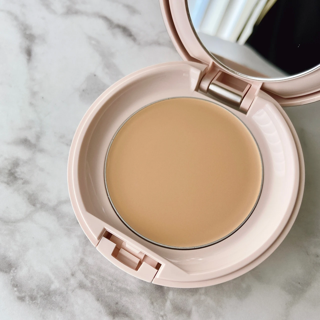 【かさつき肌も色ムラもなめらかに✨】バーム状美容液ファンデ誕生🆕プリマヴィスタ「デイトリートメントバーム」✨_2_1