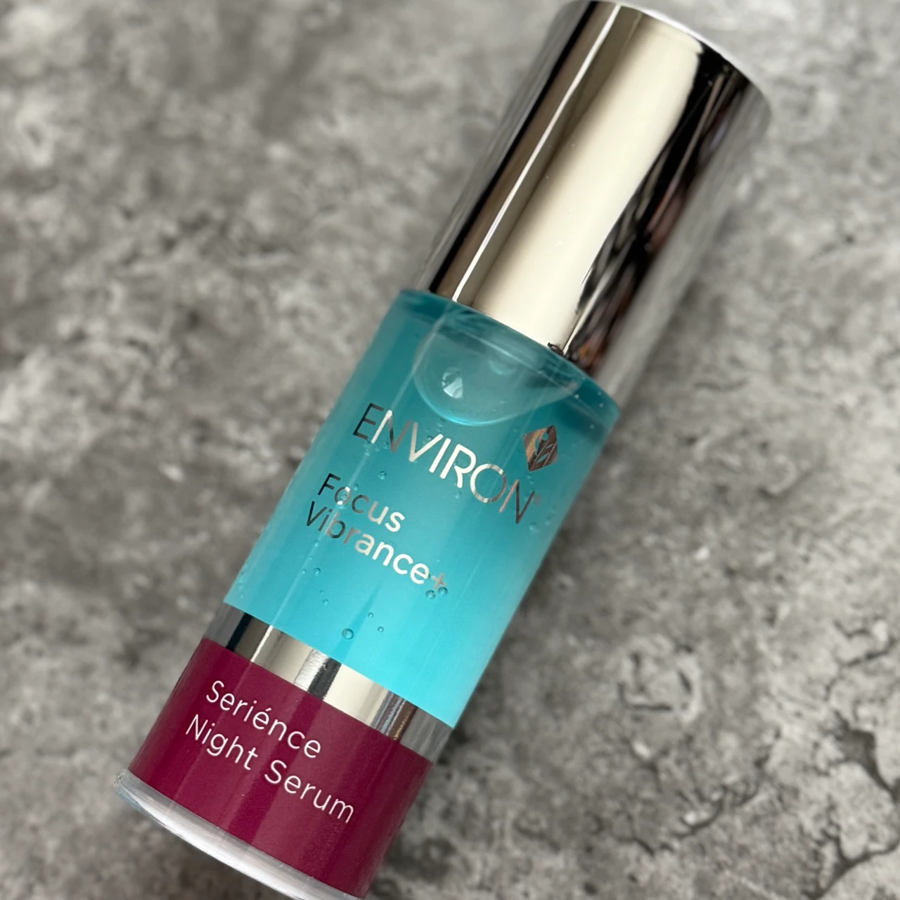 美容液にも“神経科学”？Environ［エンビロン］の最新セラム『セリエンスナイトセラム』気になる成分・使用感など徹底レビュー
_5