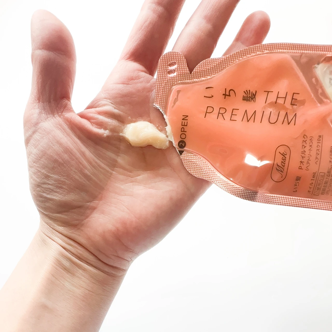 【いち髪 THE PREMIUM W ケアブースター美容オイルマスク】新発想！トリートメントに美容オイルを混ぜて使うヘアマスク_4_1