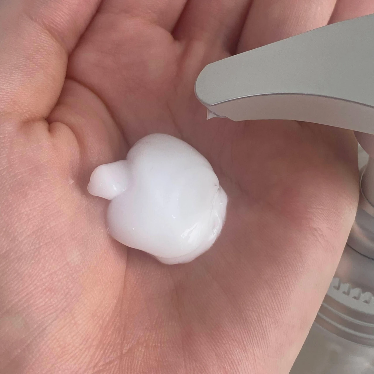 エイトザタラソ ディープリペア&アクアモイスト 美容液トリートメント テクスチャー