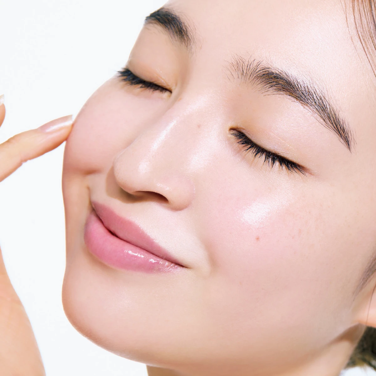 上西星来　肌ラボ　幸せ感があふれ出すもっちりツヤ肌が理想