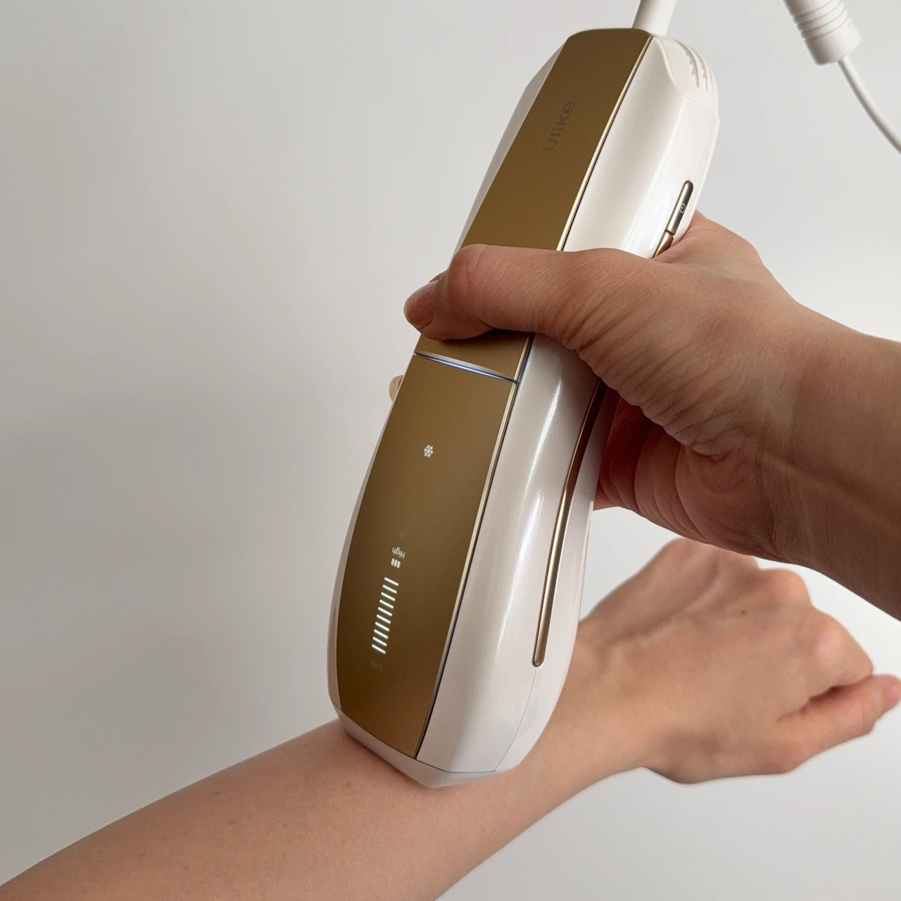 自宅で痛みレスの簡単セルフ脱毛！【Ulike Air 10 IPL光美容器】_4_2