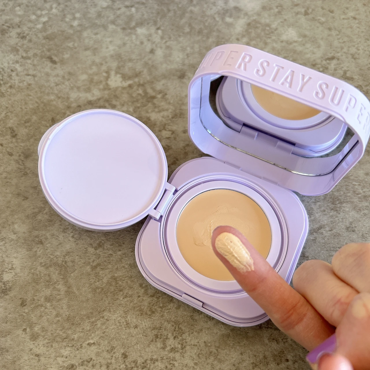 メイベリン SPステイ クリームパクト ファンデーション スウォッチ