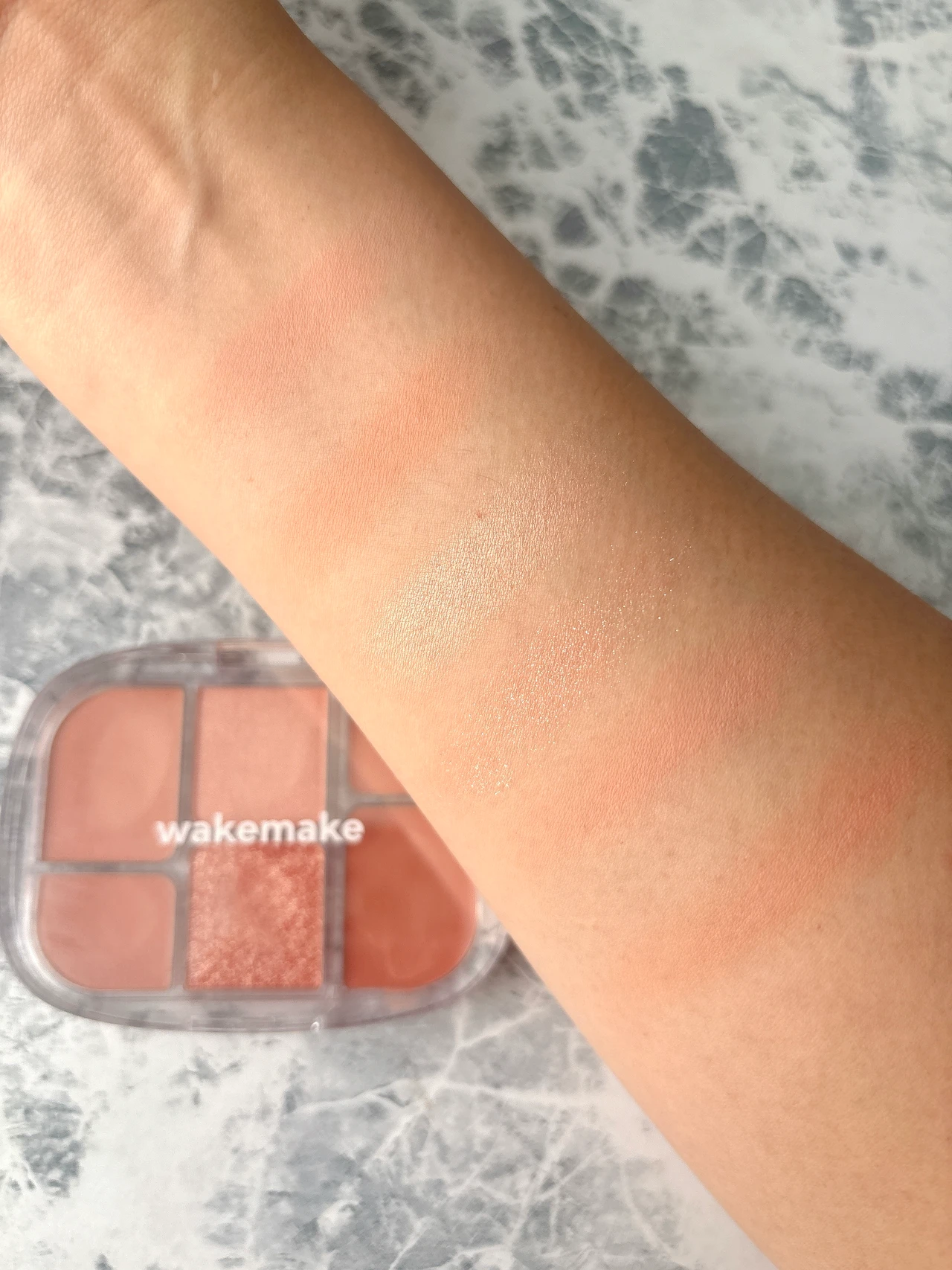 アイカラーからチークまでマルチに使える！ソフトシアーマルチパレット_3