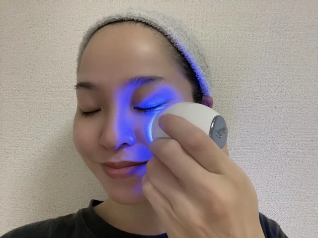 フォト美顔器「ReFa BEAUTECH SPOT Blue」使い方