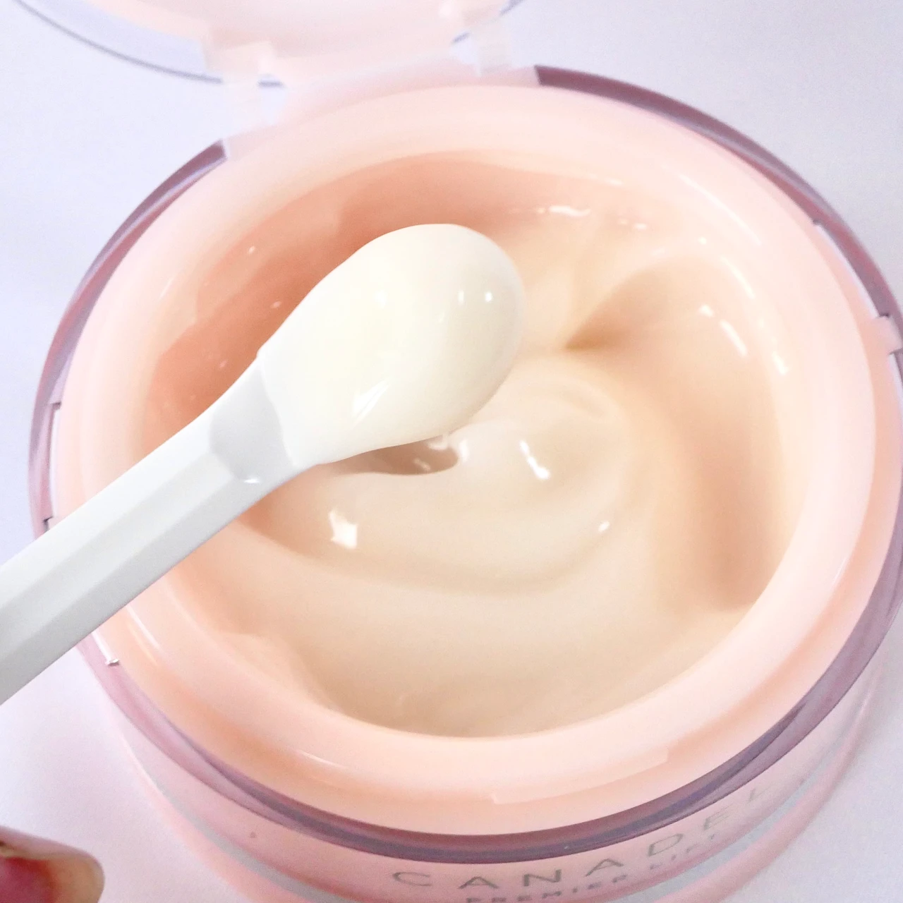 カナデル プレミアリフト オールインワンジェル