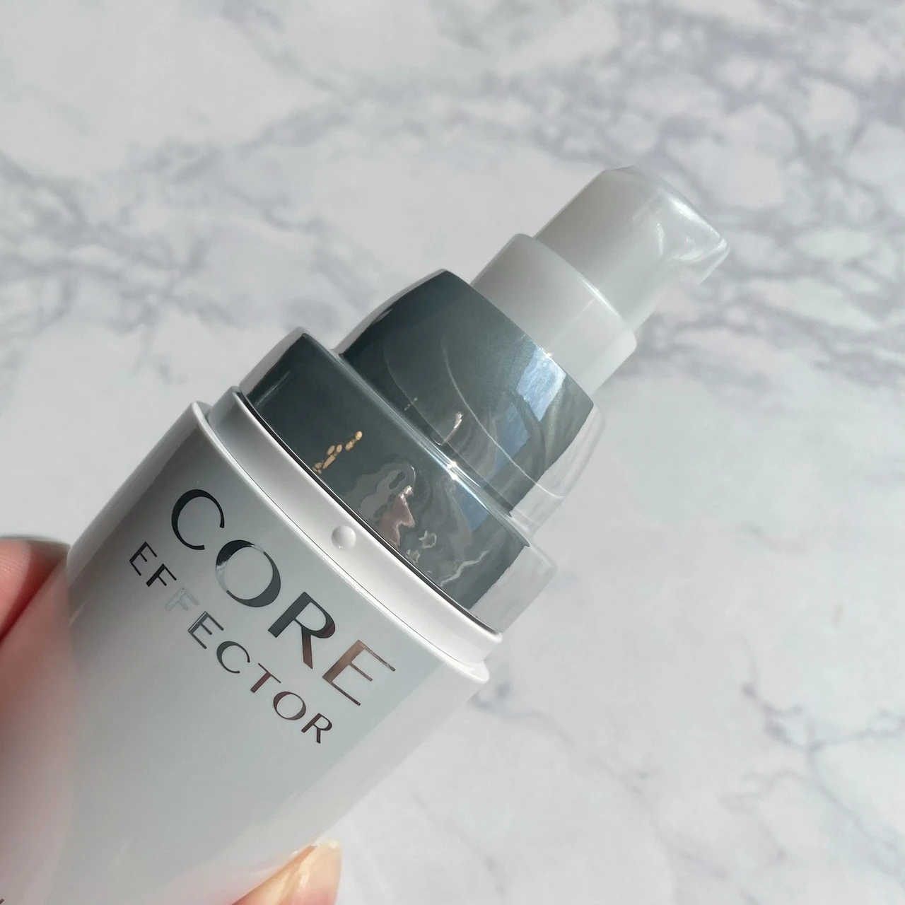 スキンケア 美容液 ボトル