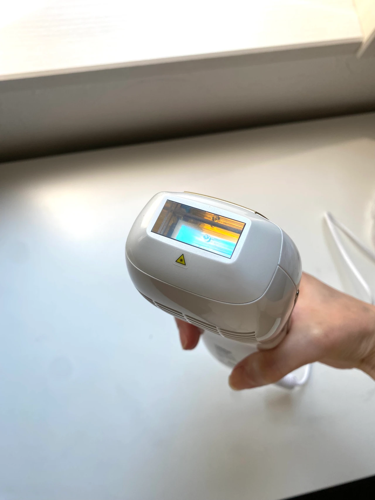 家庭で効率よく脱毛できる【Ulike】Air10 IPL光美容器_4