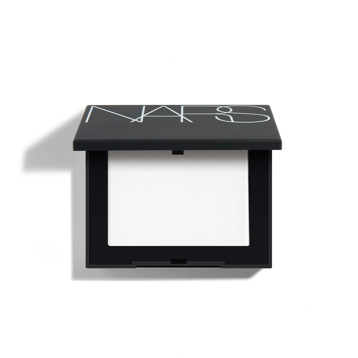 ライトリフレクティングセッティングパウダー プレストN 5894「CRYSTAL」 ￥6490／NARS JAPAN