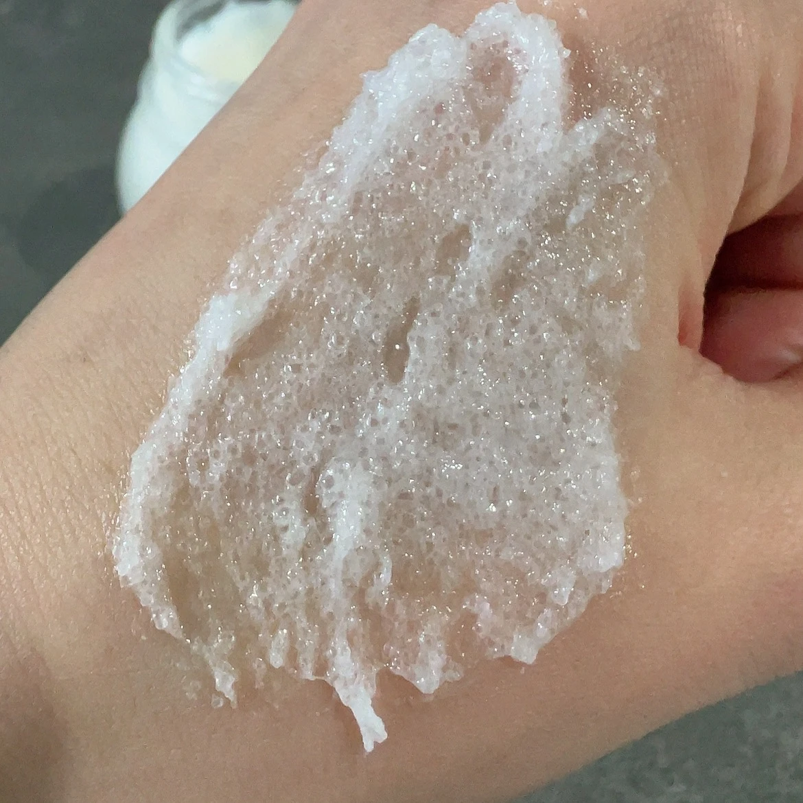 美髪を目指すなら頭皮ケアから！SABON(サボン)「ヘッドスクラブ リフレッシング」_2