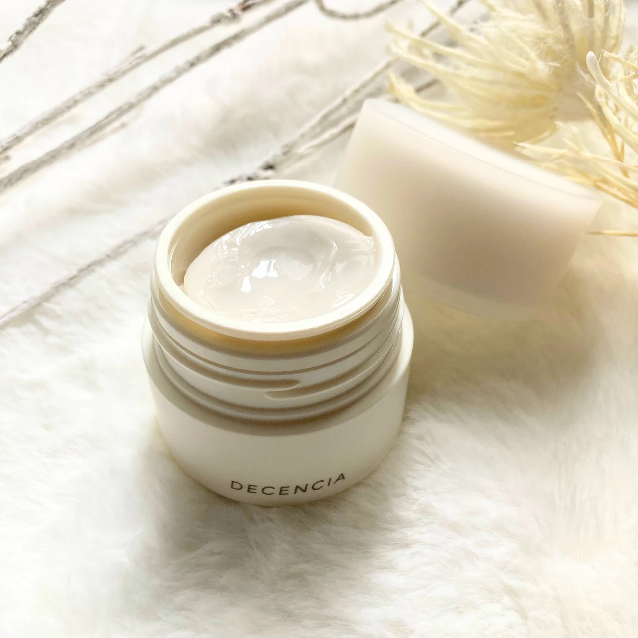 【10/4発売!】肌がよろこぶ♥DECENCIAクリーム_2