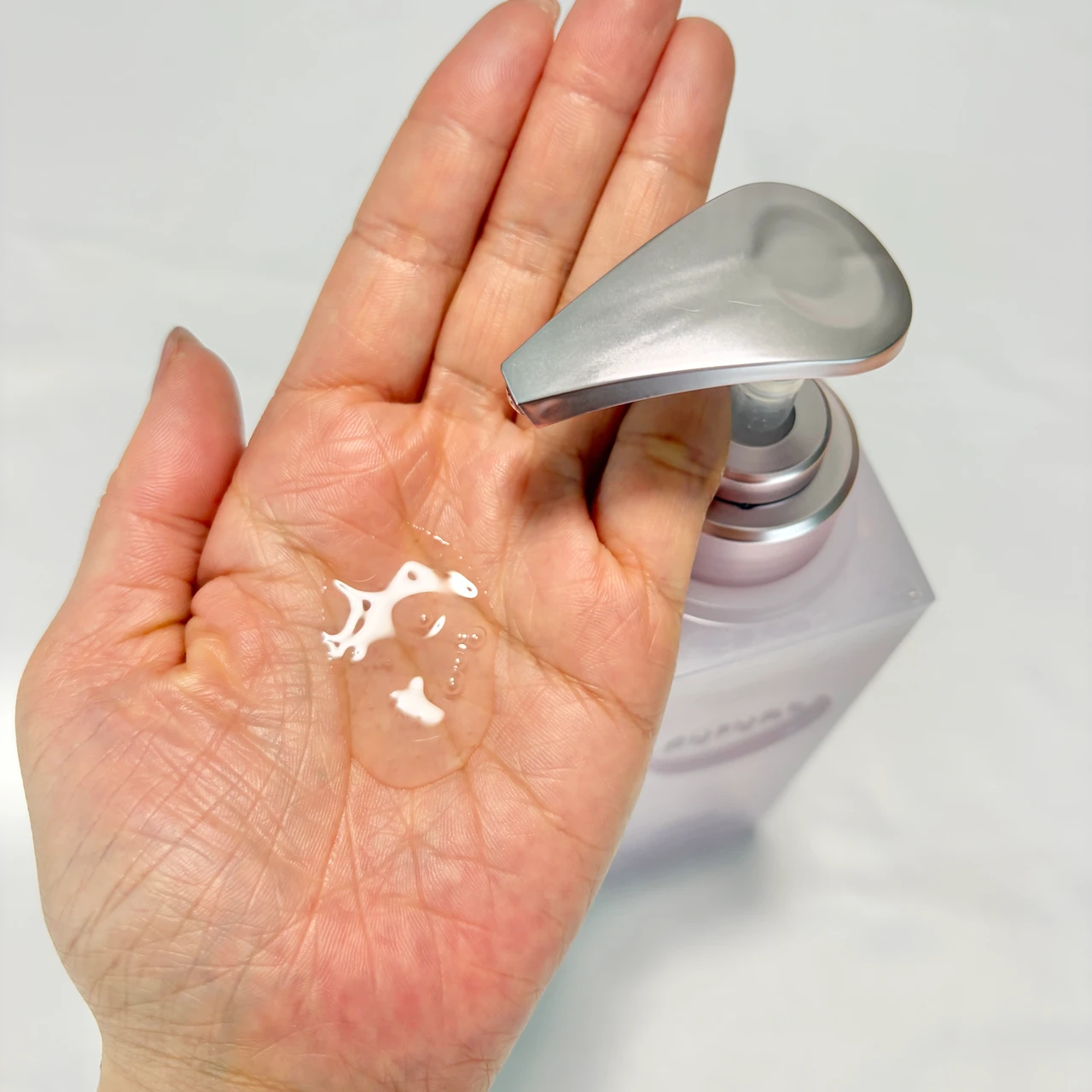 プルント ヴェーリング美容液シャンプー 口コミ レビュー アラフォー うねり 広がり対策