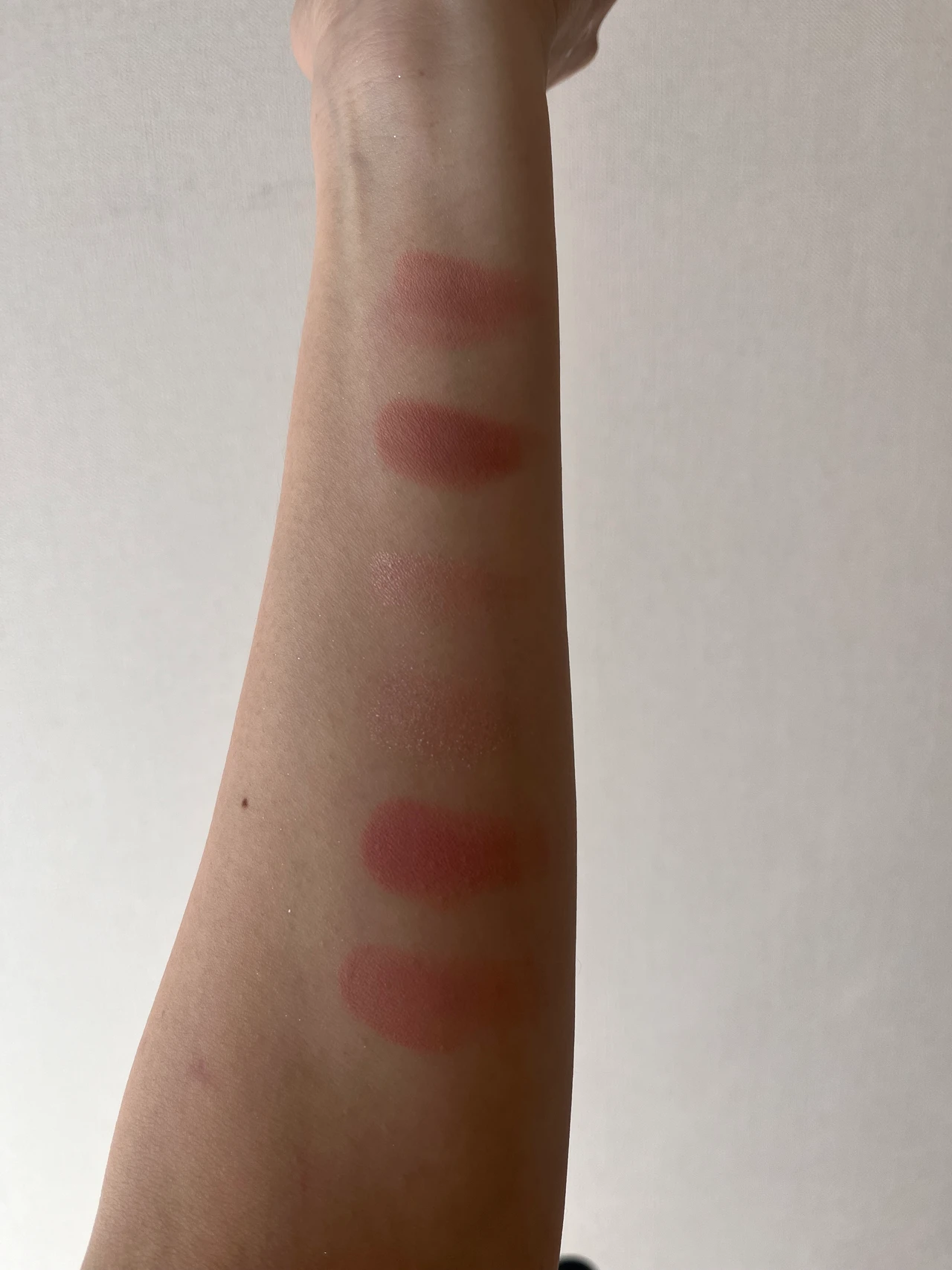 【儚げメイクに持って来い！】WAKEMAKUソフトシアーマルチパレットで叶える儚げメイク_4_2