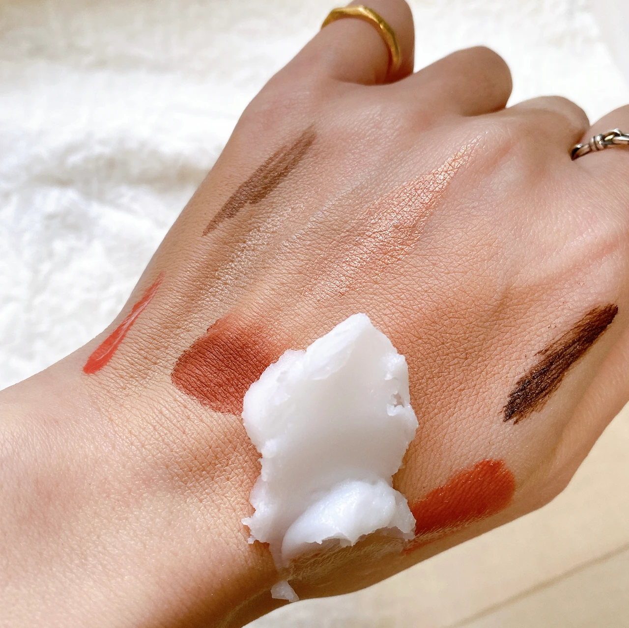 「しぼみ肌」ケアのできる新美容液と、肌負担最小限の名品クレンジングバーム、使ってみました_11