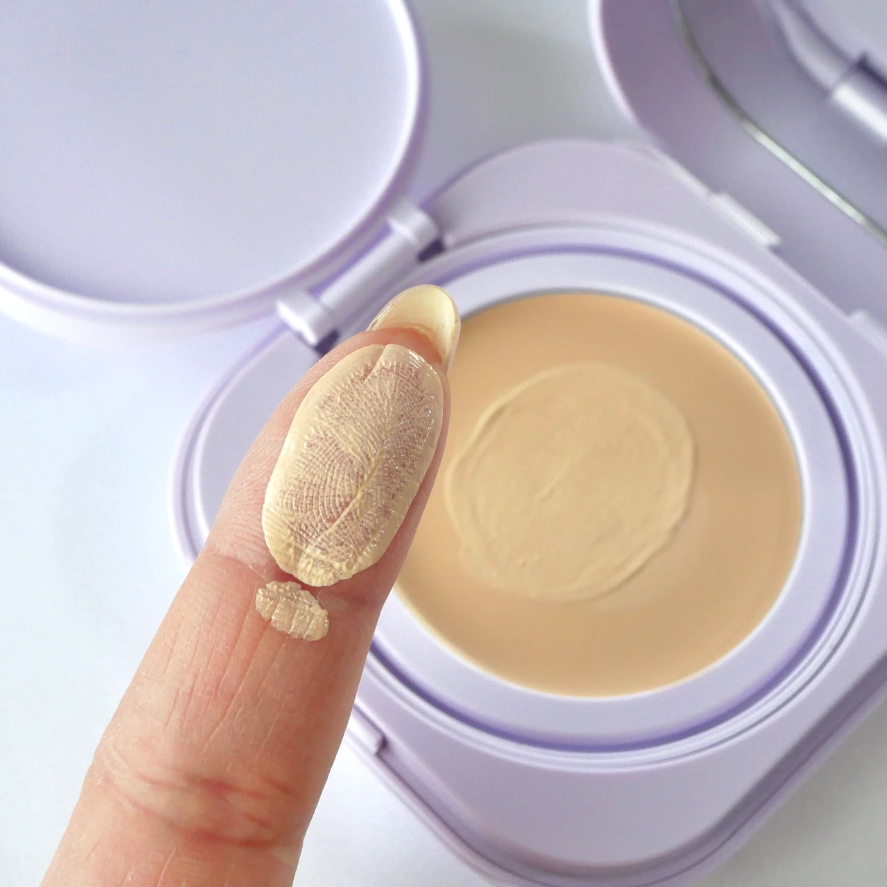 メイベリン SPステイクリームパクトファンデーション  新作