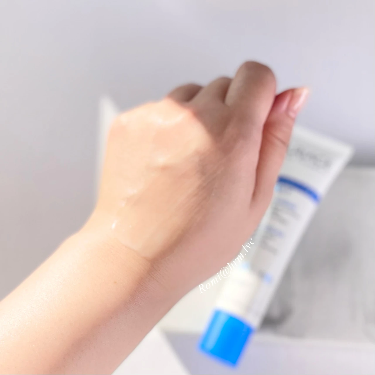 ユリアージュ シカ デイリージェルクリーム テクスチャー