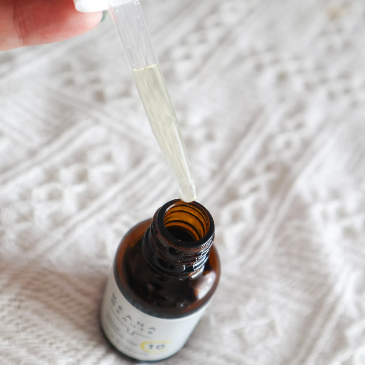 ケアナボーテ VC10濃美容液