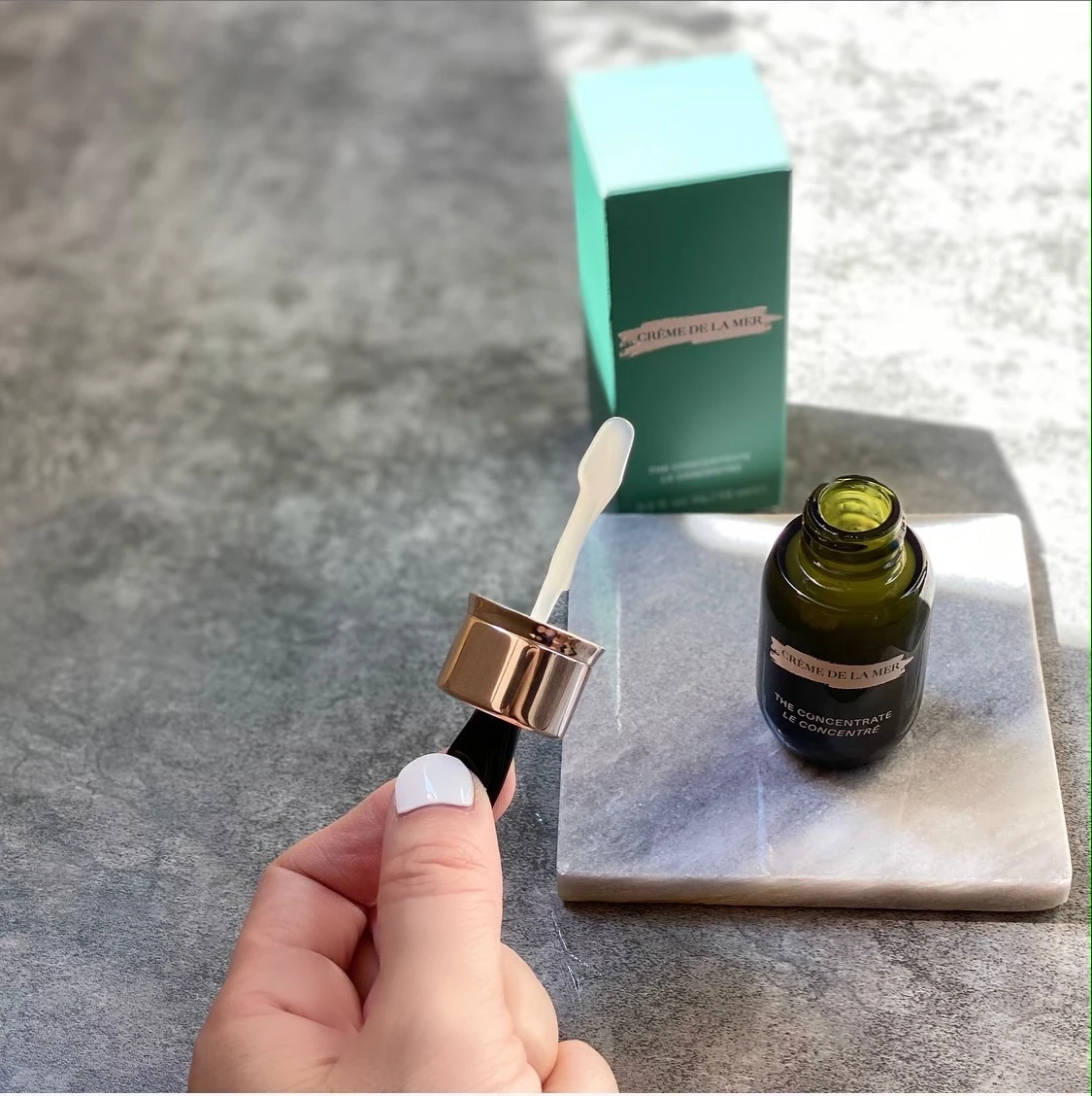 【憧れコスメ】ドゥ・ラ・メール ベストセラー美容液『ザ・コンセンレート』
が進化!マスク時代のお肌をベストコンディションへ
_2_1