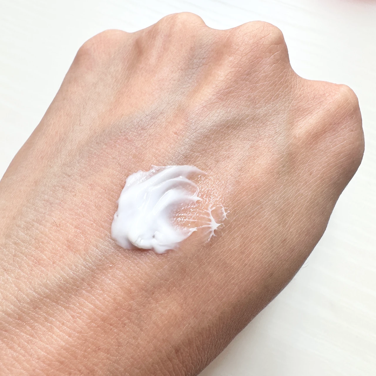 ミノン アミノモイスト クリーム テクスチャー