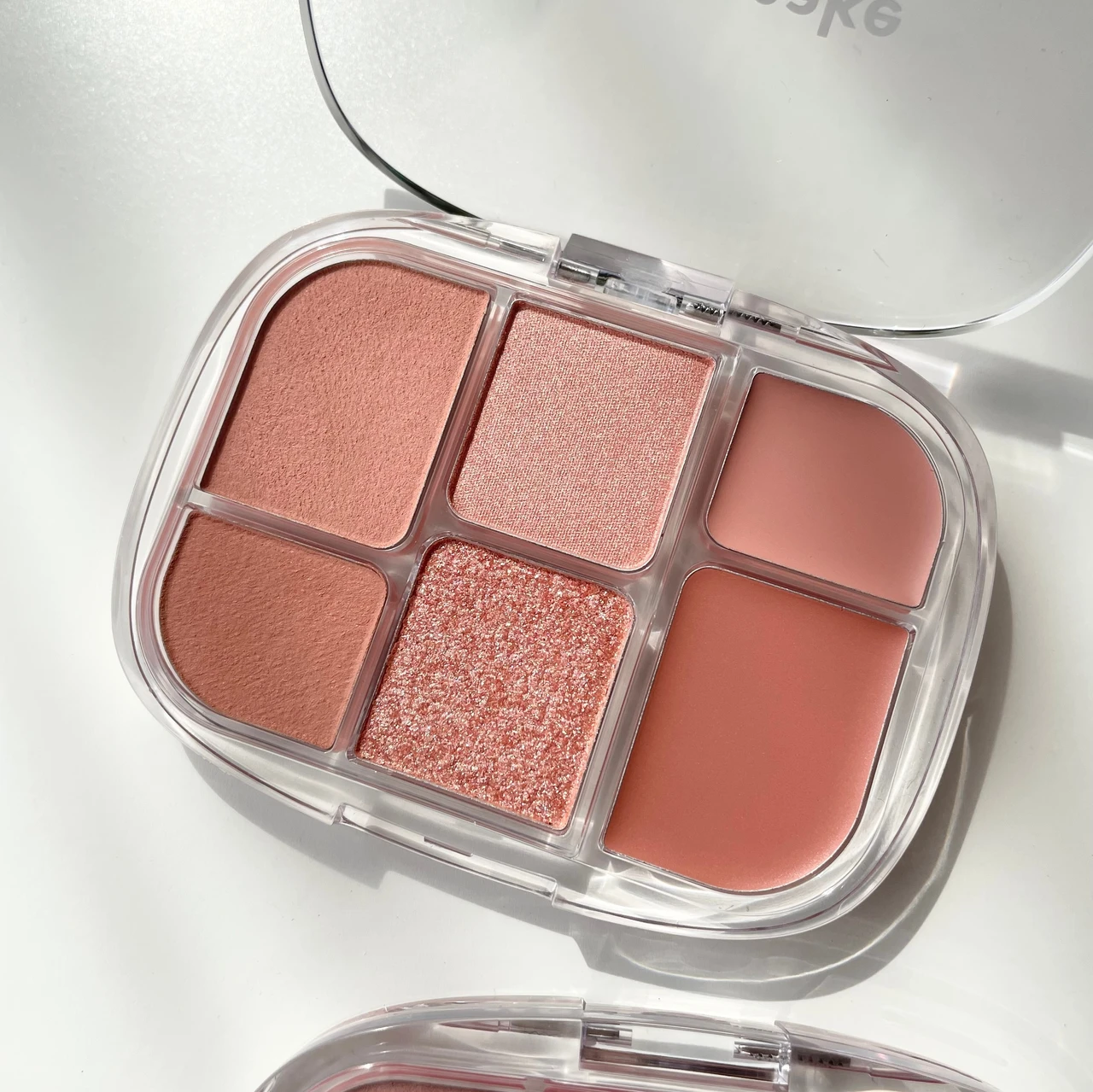 WAKEMEKA ウェイクメイク ソフトシアーマルチパレット 01コーラルヘルツ