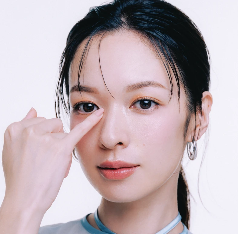 NARS 森絵梨佳 ライトリフレクティング ルミナイジングパウダー ハイライトの使い方