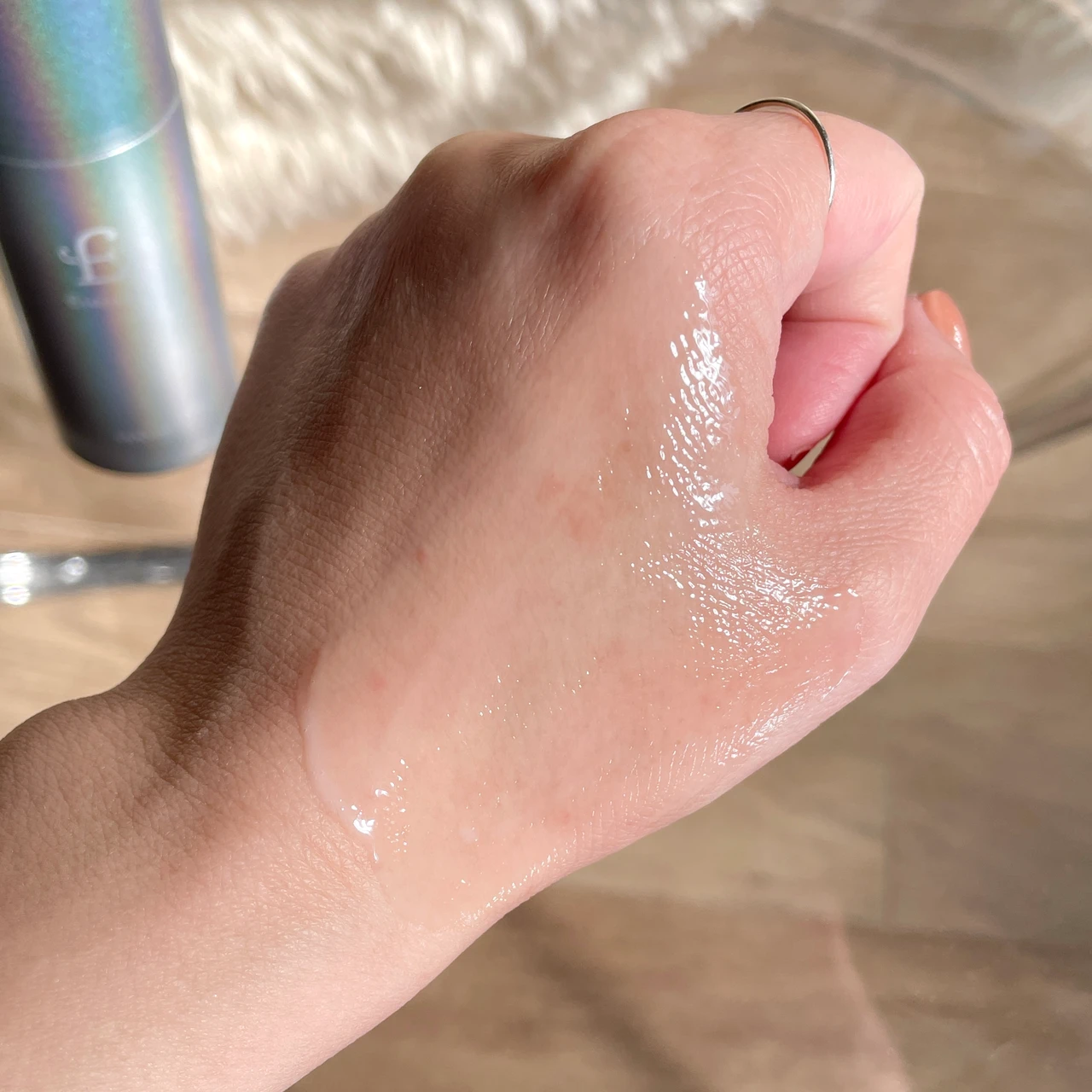 エテルナム、美容液、テクスチャー