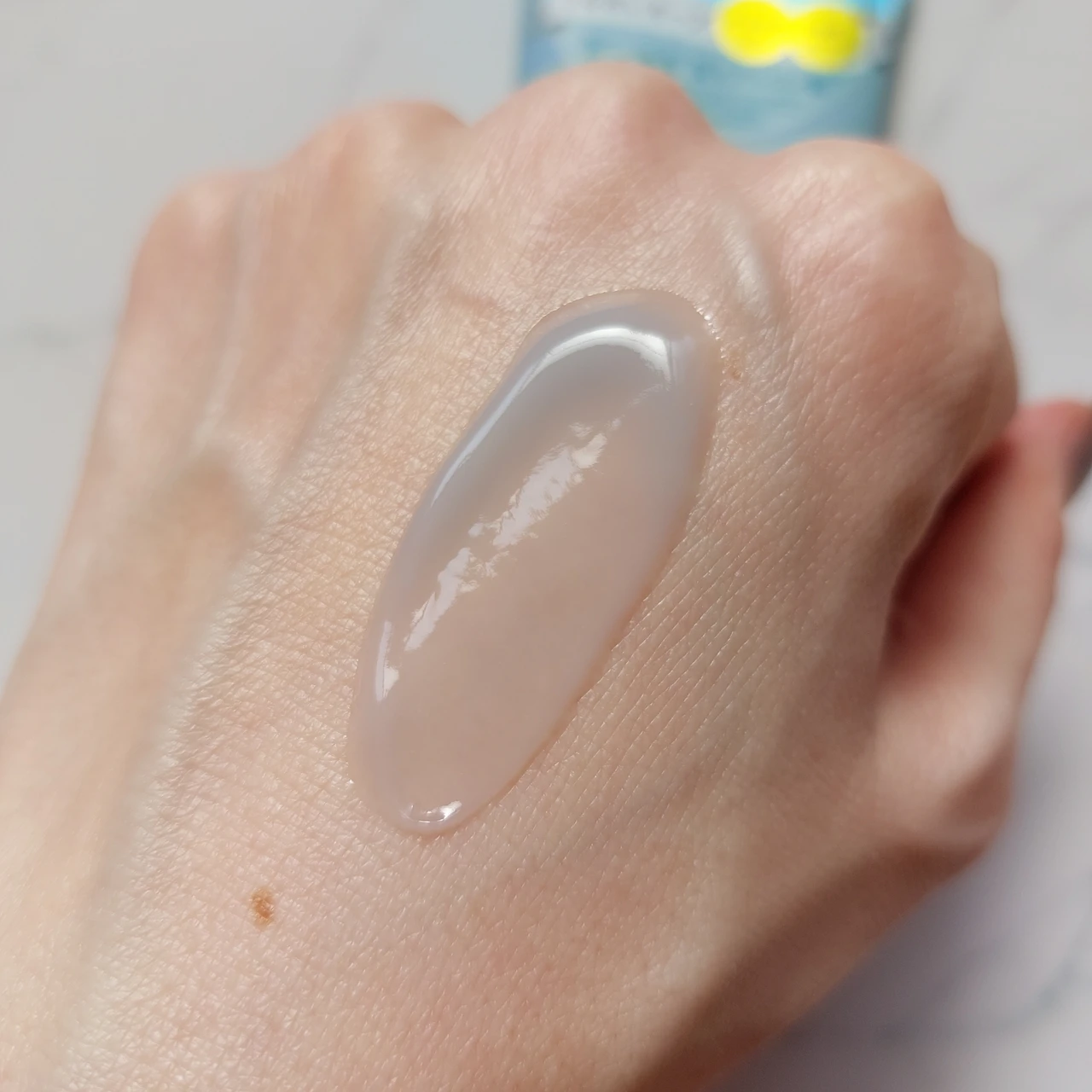 ドロアス クレイクレンジングジェル テクスチャー