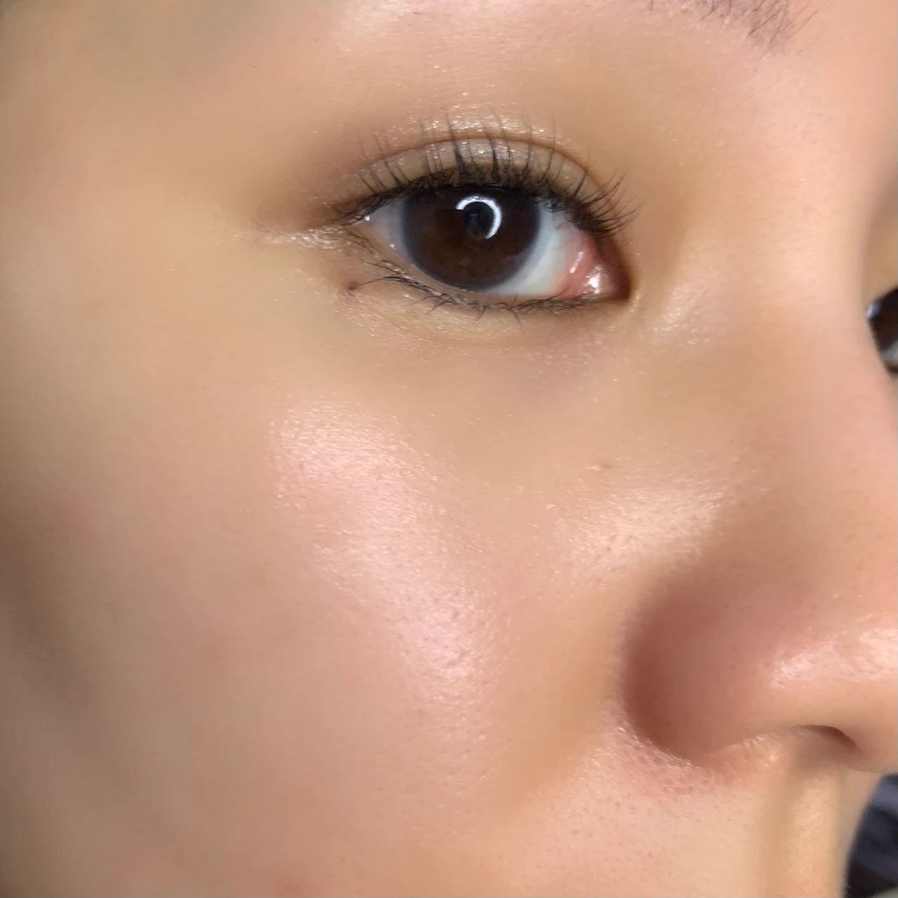 インウイ INOUI ルーセントプライマー 実際に塗った様子