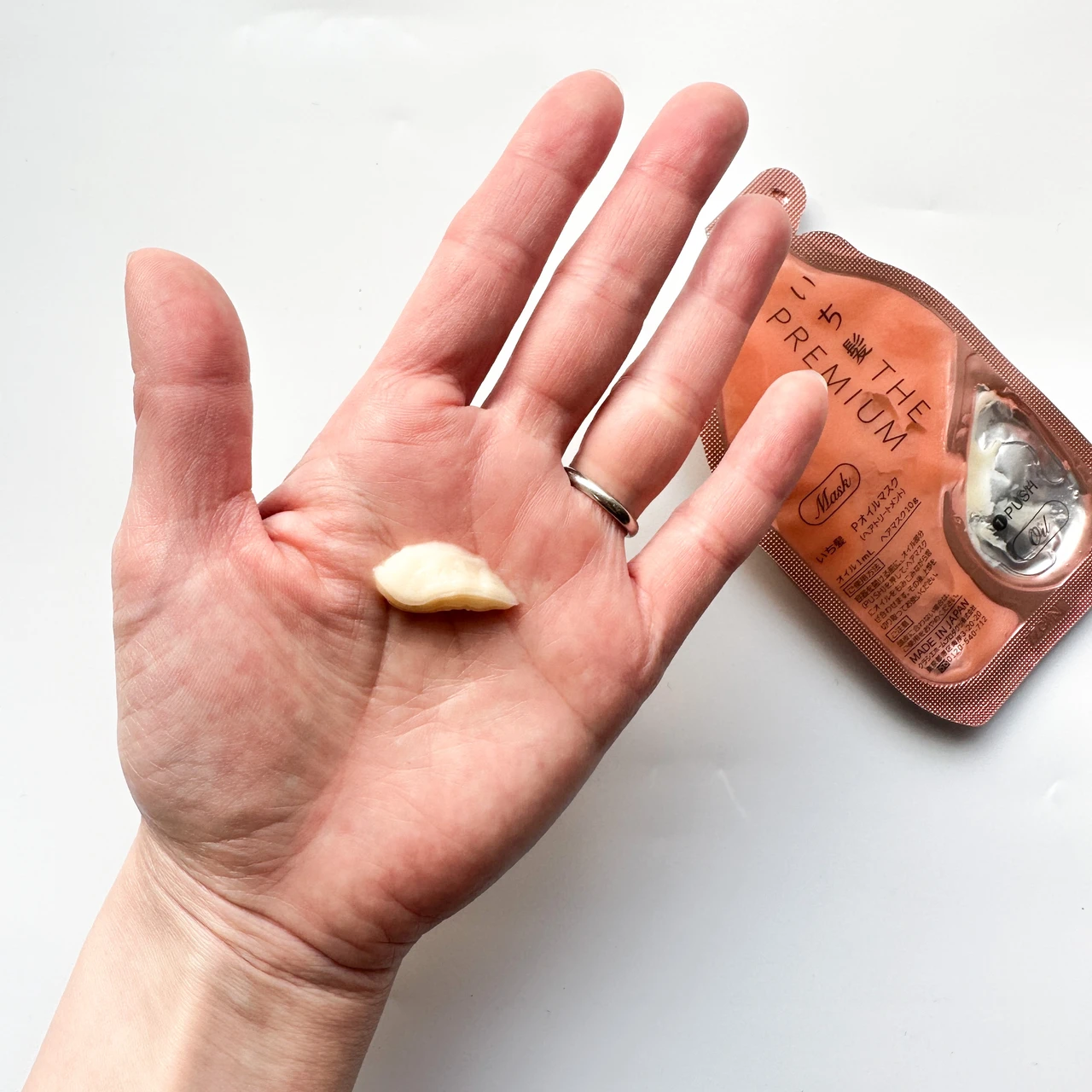 【いち髪 THE PREMIUM W ケアブースター美容オイルマスク】新発想！トリートメントに美容オイルを混ぜて使うヘアマスク_4_2