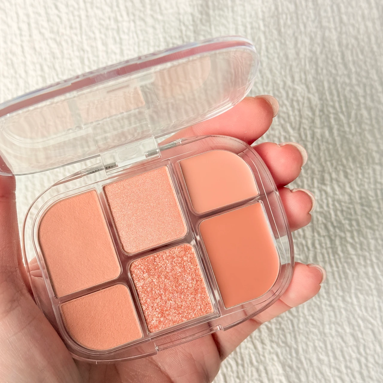 アラフォーもこれ1つで。WAKEMAKEのソフトシアーマルチパレットで大人の透明感メイク_3_1