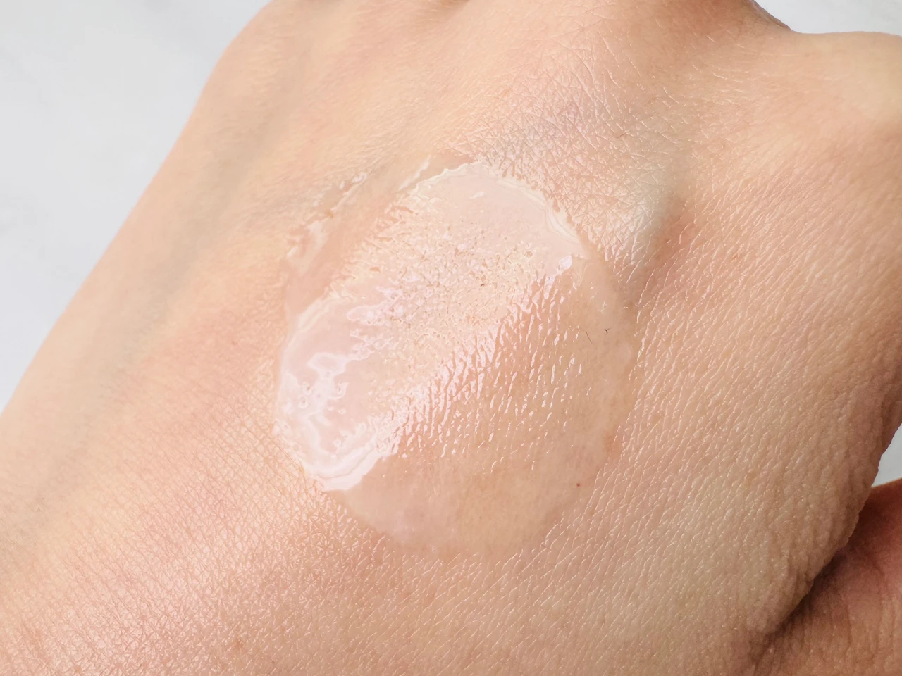 紫外線予報のメイクを守るUVスプレーMの使用イメージ