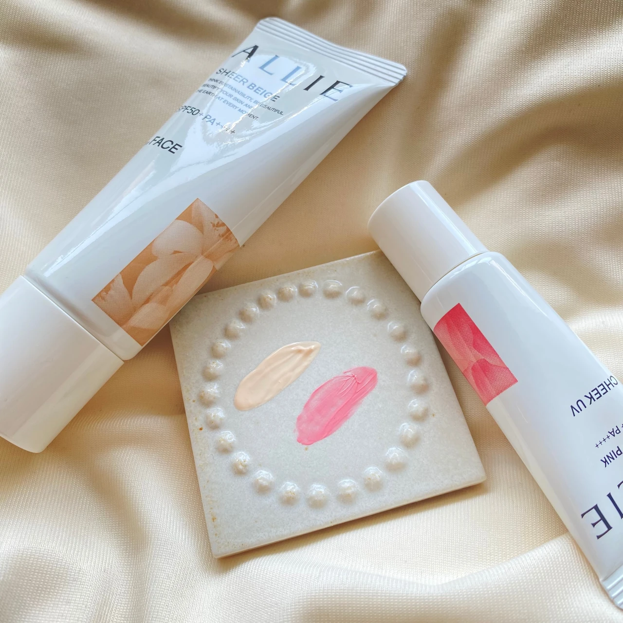 アリー　アリィー　日焼け止め　ファンデ　下地　チーク　レビュー