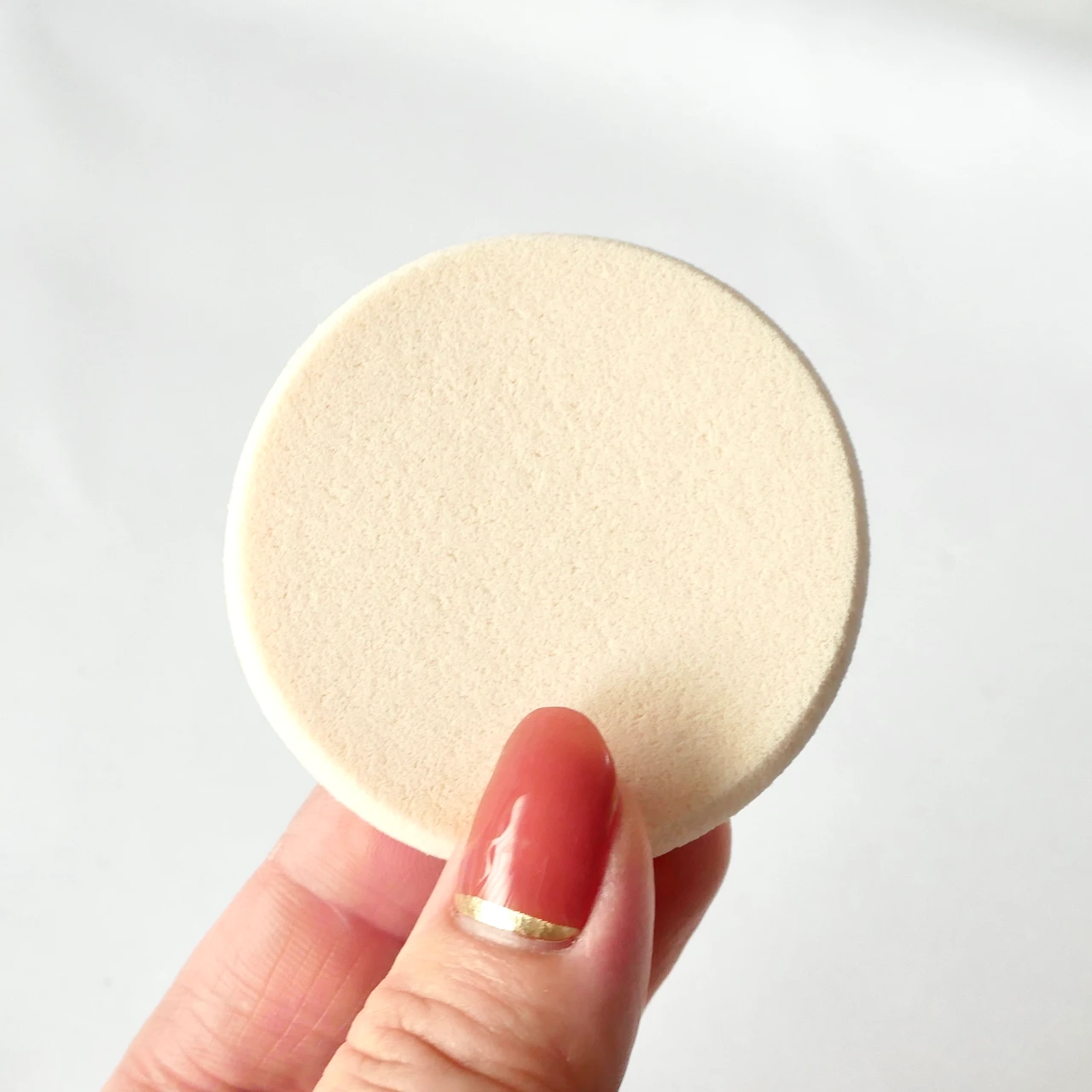 モイストラボ パウダレスフィット ファンデーション スポンジ