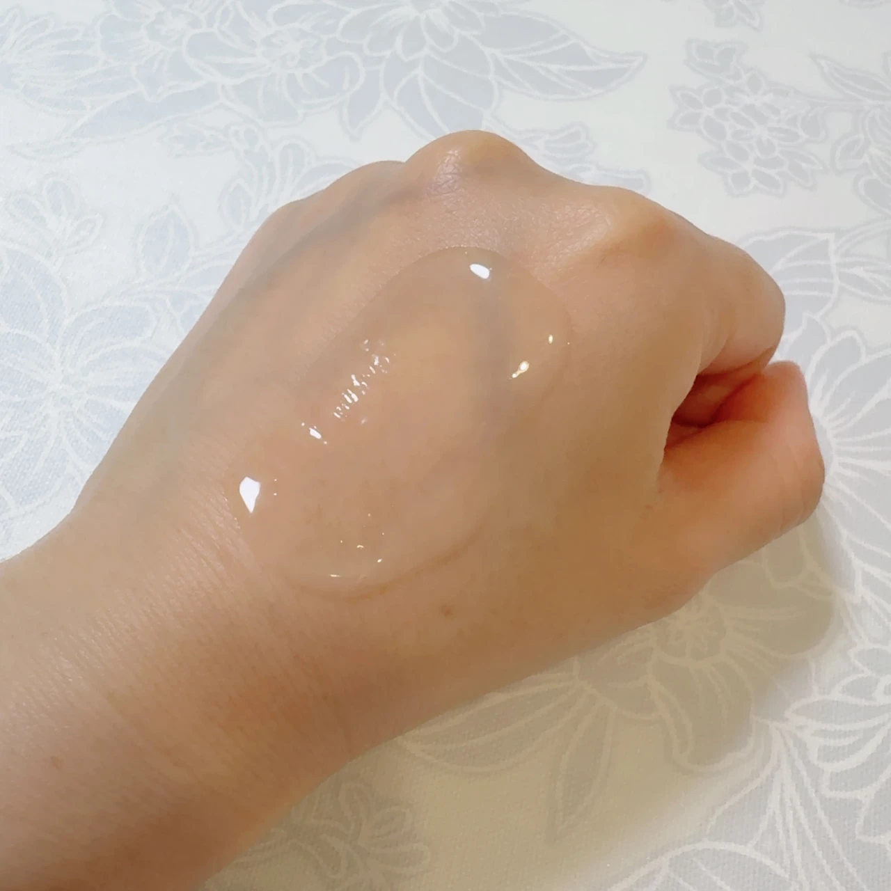 エリクシール ザ セラム aa（医薬部外品）のテクスチャー②